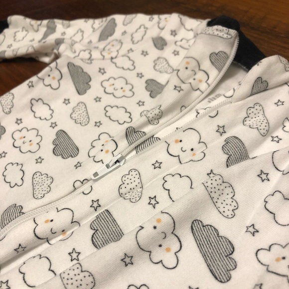 FULL SET Baby 5-Piece Clothing: Bodysuit, Jumpsuit, Mittens, etc. - Picture 5 of 6